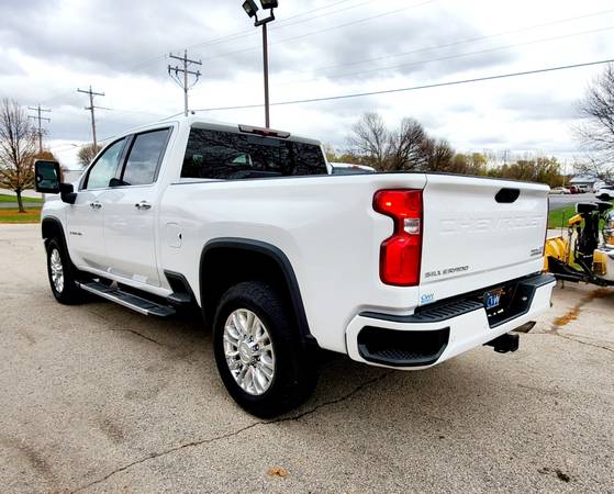 2020 Chevy Silverado 2500HD High Country 4x4 Crew w/ 19k Miles -... for sale in Green Bay, WI – photo 7