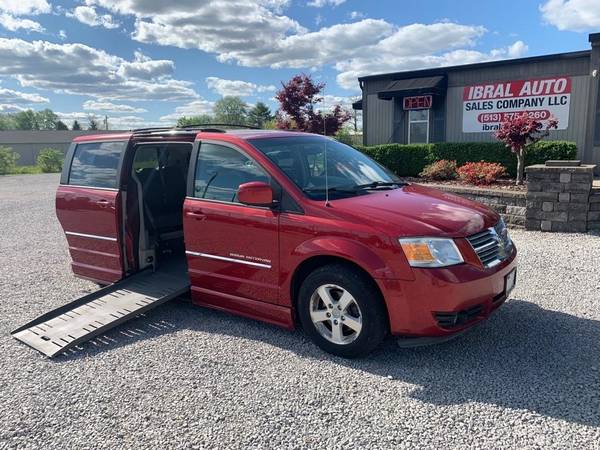 2008 DODGE GRAND CARAVAN SXT - - by dealer - vehicle for sale in Milford, OH – photo 2
