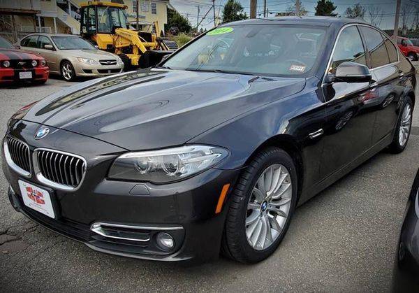 2014 BMW 5 Series 528i xDrive AWD 4dr Sedan EVERYONE IS APPROVED! for sale in Salem, MA – photo 2