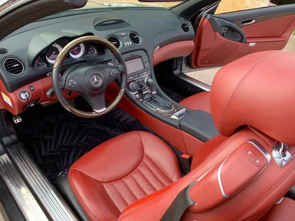 2011 Mercedes SL550 AMG Hard Top Convertible SHOW STOPPER ! WOW for sale in Austin, TX – photo 19