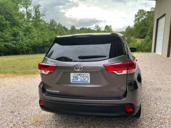 2019 Toyota Highlander LE for sale in Clayton, NC – photo 2