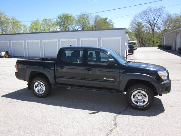 2012 Toyota Tacoma 4dr Double Cab 4x4 4 0L V6 Auto 159K Black 17950 for sale in East Derry, RI – photo 3