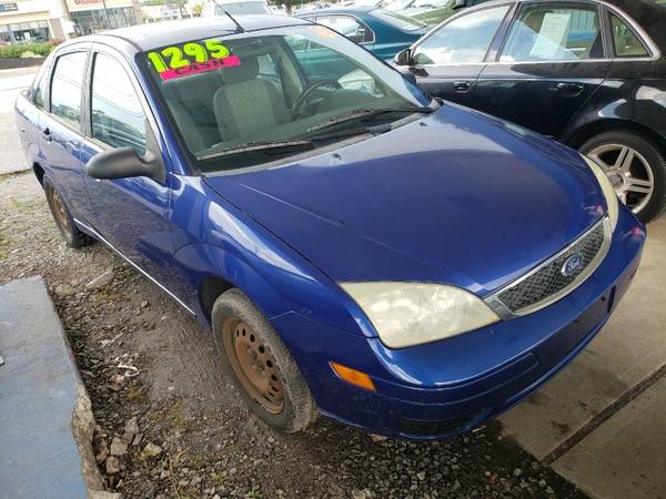 2005 Ford Focus 4dr Sdn ZX4 S for sale in York, PA – photo 3