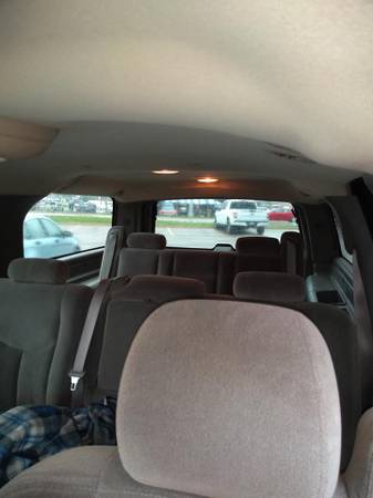 2005 chevy suburban for sale in East China, MI – photo 2