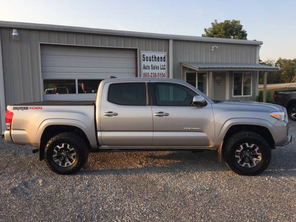 2017 Toyota Tacoma Double Cab SR 4x4 for sale in Greenback, TN – photo 5