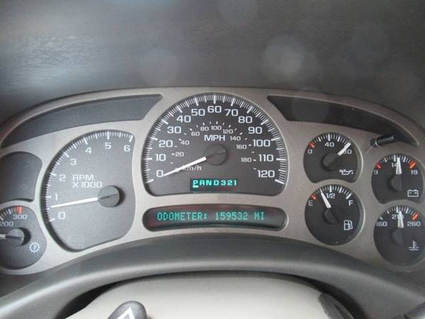 2004 GMC Yukon Denali AWD 4dr SUV for sale in Bloomington, IL – photo 14