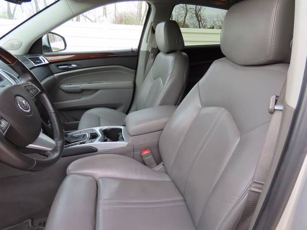 2011 Caddy Cadillac SRX Luxury Collection suv Silver for sale in Ankeny, IA – photo 7