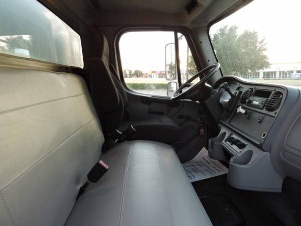 2011 FREIGHTLINER M2 26 FOOT BOXTRUCK W/LIFTGATE with for sale in Grand Prairie, TX – photo 21