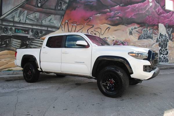 2017 Toyota Tacoma SR5 4x2 4dr Double Cab 5.0 ft SB Pickup Truck for sale in Miami, FL – photo 3