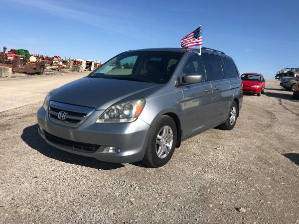 ***2004 Honda Odyssey EX-L w/DVD, ***ZERO Accidents - cars & trucks... for sale in Finchville, KY – photo 2