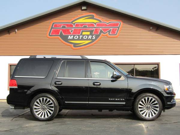 2017 Lincoln Navigator AWD - Low Miles! Loaded! - cars & trucks - by... for sale in New Glarus, WI – photo 3