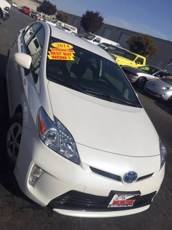 2014 TOYOTA PRIUS ~RUNS AND DRIVES GREAT~COMMUTER MUST HAVE~NAVIGATION for sale in Tracy, CA – photo 2