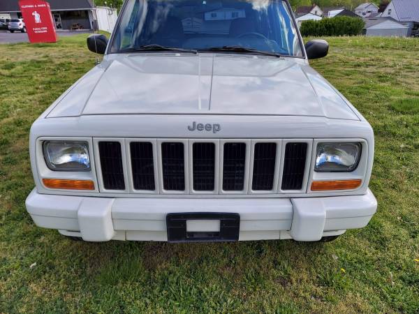 65k Original Miles 1999 Jeep Cherokee Classic - - by for sale in Sewickley, PA – photo 10