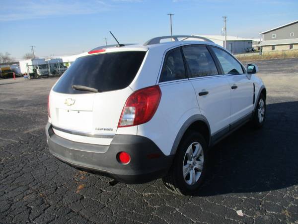 2015 Chevy Captiva Sport 4 CYL - cars & trucks - by owner - vehicle... for sale in New Lenox, IL – photo 3