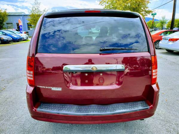 2008 CHRYSLER TOWN & COUNTRY TOURING *1-OWNER*⭐+FREE 6 MONTHS... for sale in Front Royal, District Of Columbia – photo 4