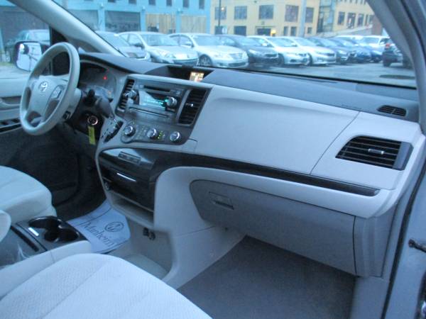 2011 Toyota Sienna sport LE **8 passenger/Like New/Clean & New... for sale in Roanoke, VA – photo 18