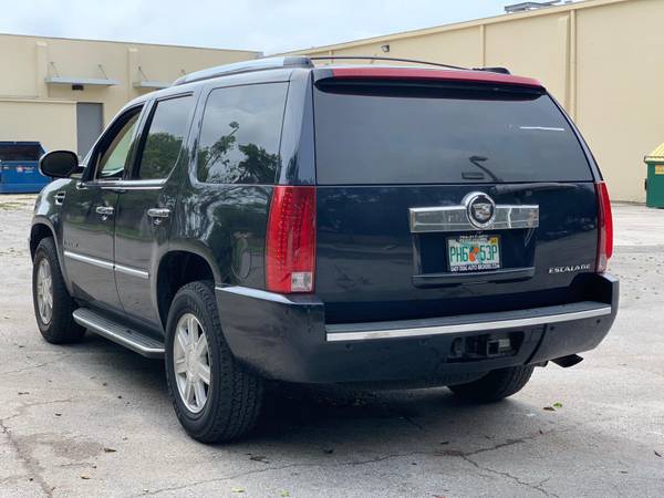 CADILLAC ESCALADE SUV - cars & trucks - by owner - vehicle... for sale in Hollywood, FL – photo 2