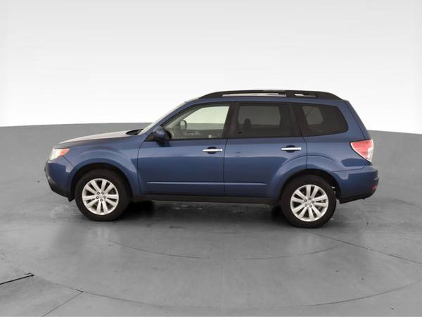 2012 Subaru Forester 2.5X Premium Sport Utility 4D hatchback Blue -... for sale in Bakersfield, CA – photo 5