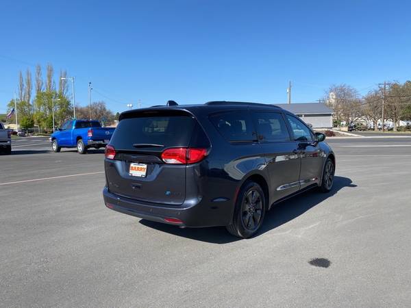 2020 Chrysler Pacifica Hybrid Touring L FWD Ma for sale in Wenatchee, WA – photo 7