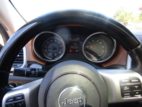 2012 Jeep Grand Cherokee Overland 4x4 for sale in Brockton, MA – photo 13