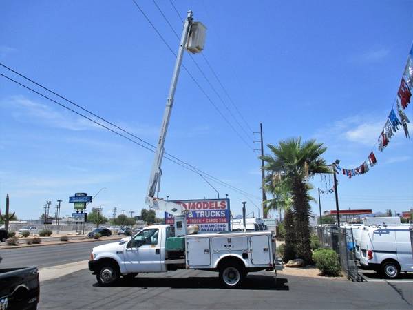 2001 Ford Super Duty F-550 Reg Cab XL 4WD Bucket Truck - Boom Truck for sale in Tucson, AZ – photo 9