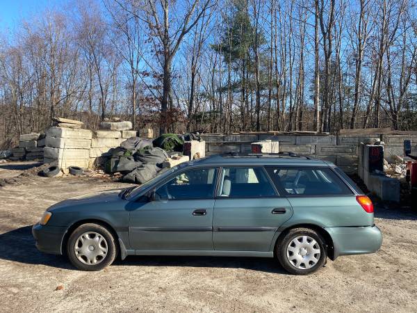 2002 Subaru Legacy wagon Limited 4D - cars & trucks - by owner -... for sale in Danbury, NY – photo 4