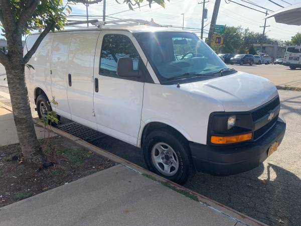 2006 Chevy express 2500 runs new ice cold ac 163k miles for sale in STATEN ISLAND, NY – photo 2