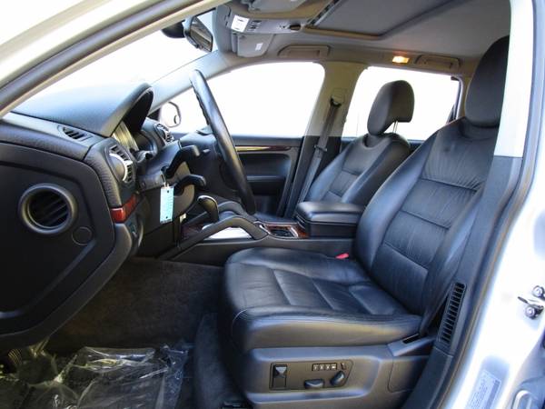 2004 Porsche CAYENNE - AWD - NAVI - LEATHER AND HEATED SEATS for sale in Sacramento , CA – photo 6