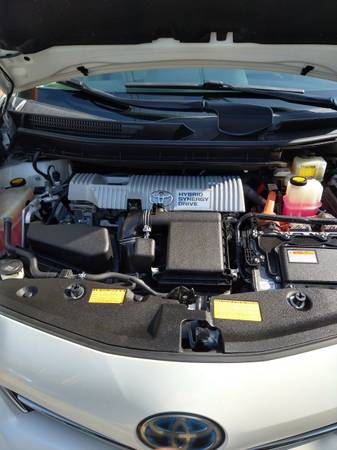 Sale By Owner/2014 toyota prius V Five Hybrid - - by for sale in Los Angeles, CA – photo 4