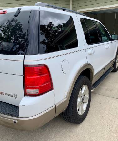 2004 Ford Explorer Eddie Bauer AWD for sale in Middleton, WI – photo 3