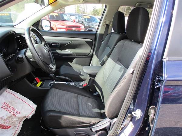 2014 Mitsubishi Outlander SE S-AWC - - by dealer for sale in Somersworth , NH – photo 9