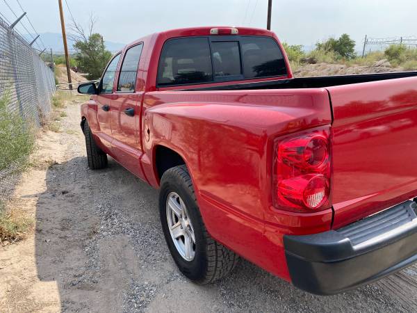 2005 Dodge Dakota Crew Cab 4WD - cars & trucks - by owner - vehicle... for sale in Albuquerque, NM – photo 6