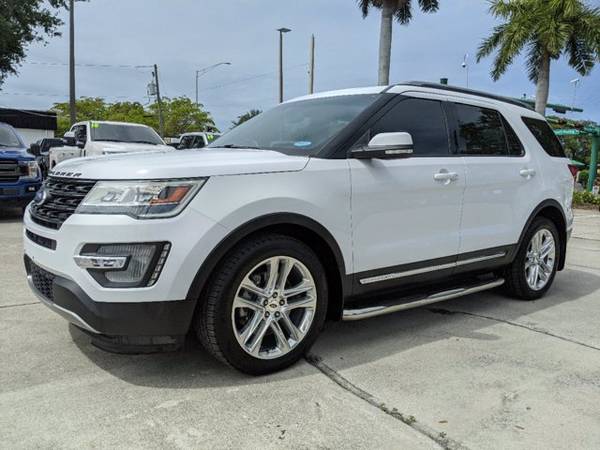 2017 Ford Explorer Oxford White Unbelievable Value! - cars & for sale in Naples, FL – photo 7