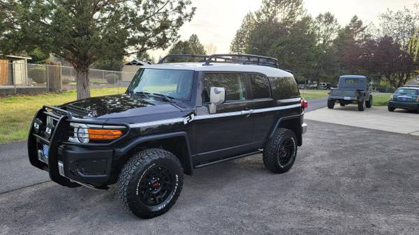 2007 Manual 6spd FJ cruiser for sale in Bend, OR – photo 2
