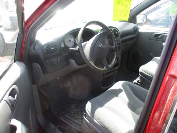 2005 Dodge Caravan - - by dealer - vehicle automotive for sale in Dorchester, WI – photo 5