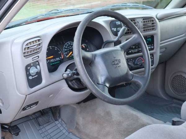 2000 Chevrolet S-10 Ext Cab 4WD LS - - by dealer for sale in Zebulon, NC – photo 19