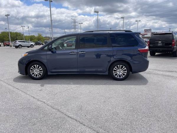 2020 Toyota Sienna Xle - - by dealer - vehicle for sale in Somerset, KY – photo 10