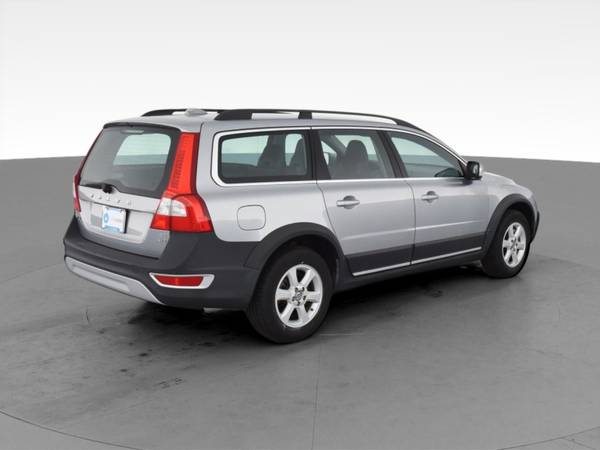 2010 Volvo XC70 3.2 Wagon 4D wagon Silver - FINANCE ONLINE - cars &... for sale in Indianapolis, IN – photo 11