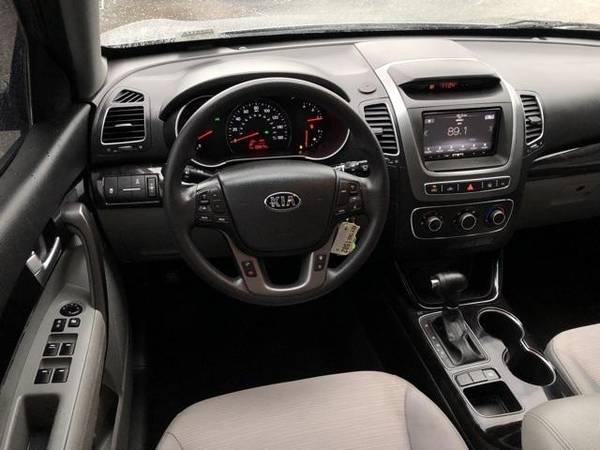 2015 Kia Sorento LX CALL/TEXT - cars & trucks - by dealer - vehicle... for sale in Gladstone, OR – photo 9