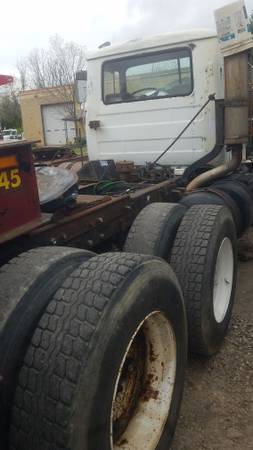 1984 R model Mack tractor for sale in Other, DE – photo 8