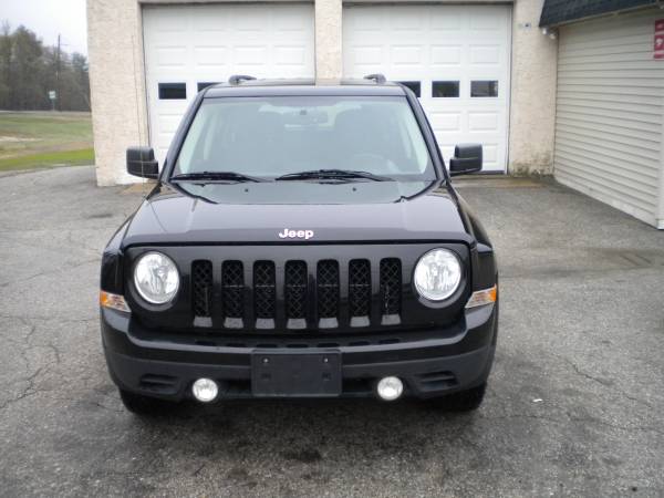 13 Jeep Patriot Latitude edition 4X4 SUV Sunroof 1 Year Warranty for sale in Hampstead, NH – photo 2