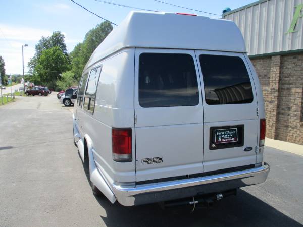 05 Ford Econoline E-350 10 Pass or work van 1 Owner Unbelievable for sale in Greenville, SC – photo 7