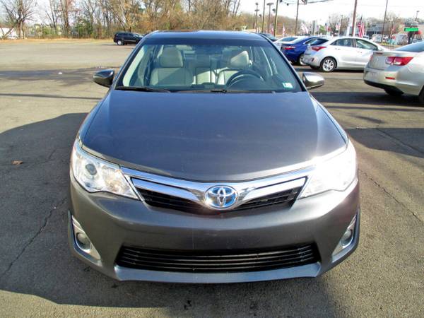 2012 Toyota Camry Hybrid 4dr Sdn XLE (Natl) - cars & trucks - by... for sale in Fairless Hills, PA – photo 2
