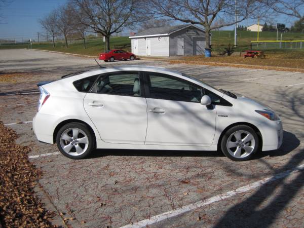 2010 Toyota Prius, 125Kmi, Leather, Bluetooth, AUX, 26 Hybrids Avail for sale in West Allis, WI – photo 4
