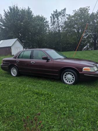 Ford Crown Victoria Car for sale in WINDOM, MN – photo 2