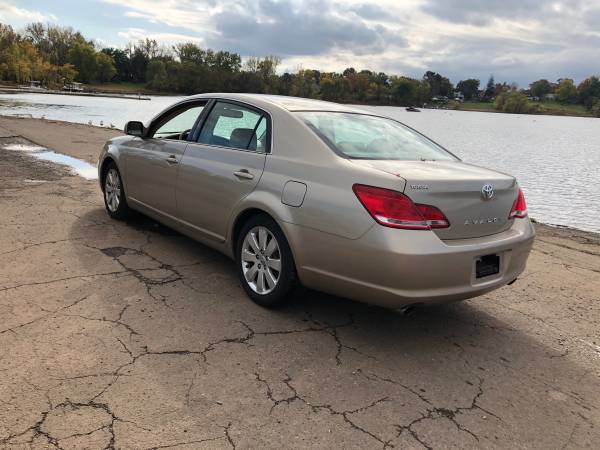 2007 Toyota Avalon - cars & trucks - by owner - vehicle automotive... for sale in West Hartford, CT – photo 2