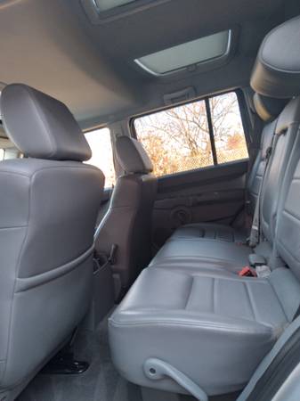2006 Jeep Commander 4x4 with third row seating - cars & trucks - by... for sale in Indianapolis, IN – photo 6