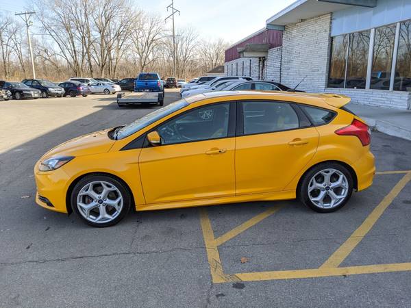 2013 Ford Focus ST - cars & trucks - by dealer - vehicle automotive... for sale in Evansdale, IA – photo 9