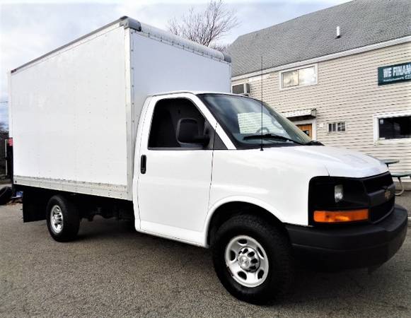 2016 Chevy Chevrolet Express 3500 Box Cargo Van Tommy Power Lift for sale in Hampton Falls, NY – photo 2