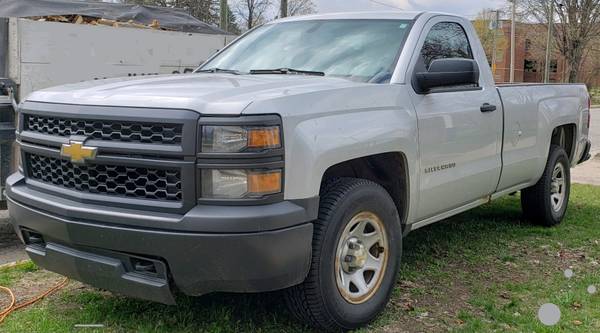 2014 Chevrolet Silverado 1500 4WD, Tow package, 1 owner, no accidents for sale in Grayling, MI – photo 2